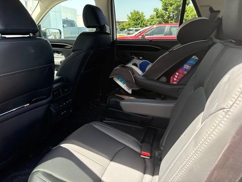 Used 2023 Honda Pilot EX-L image 8