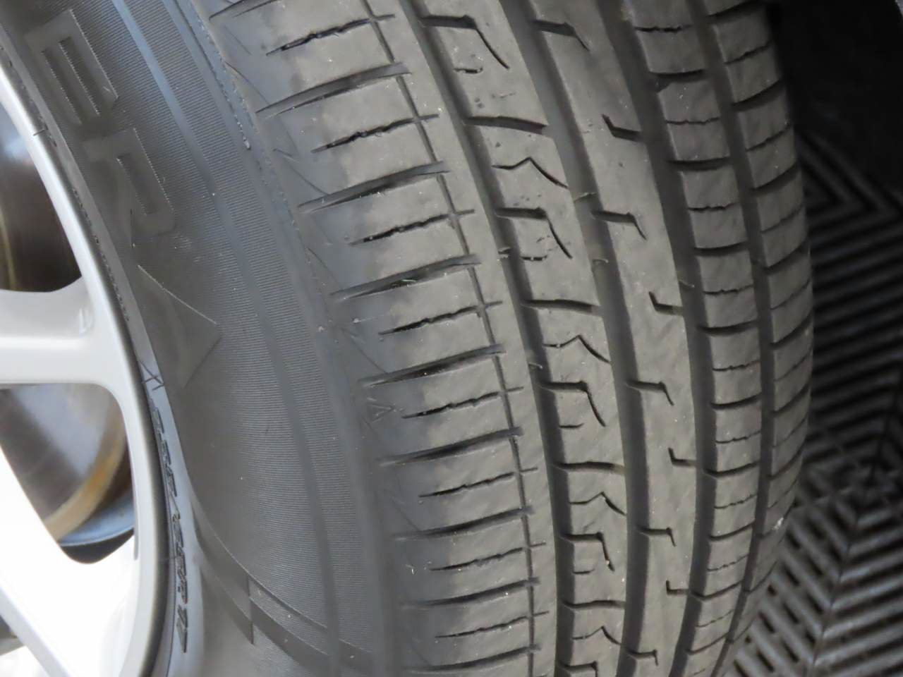 Used 2023 Chrysler Voyager LX FWD image 6