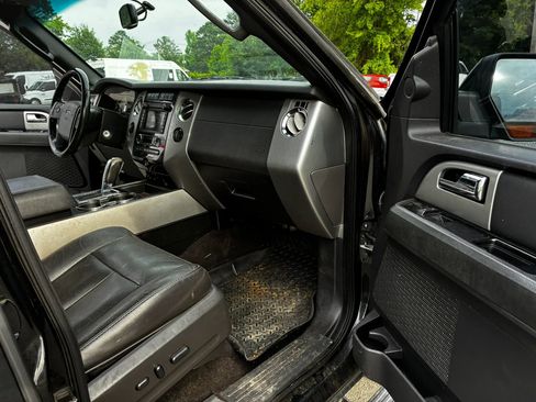 Used 2013 Ford Expedition Limited AWD/4WD image 22