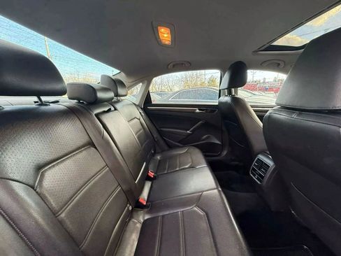 Used 2017 Volkswagen Passat 1.8T SE image 57