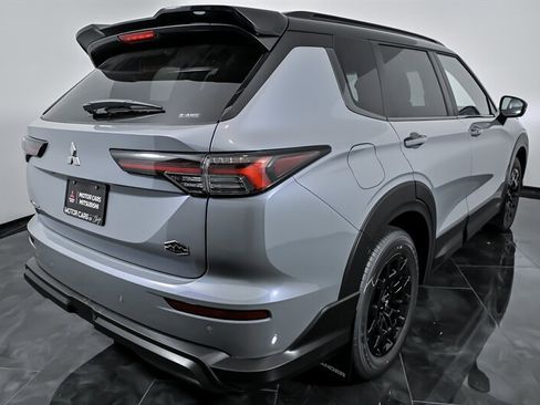 New 2025 Mitsubishi Outlander TRAIL image 8