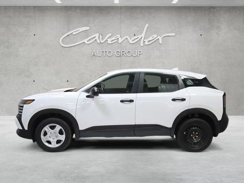 Used 2025 Nissan Kicks S image 13