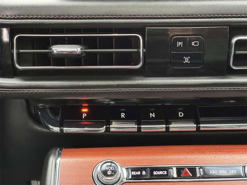 Used 2022 Lincoln Aviator Reserve w/ Elements Package Plus image 6