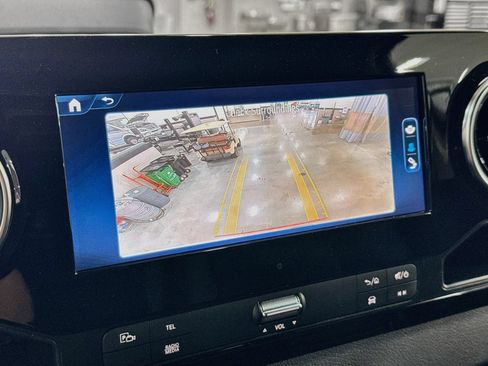 Used 2025 Mercedes-Benz Sprinter 2500 image 14