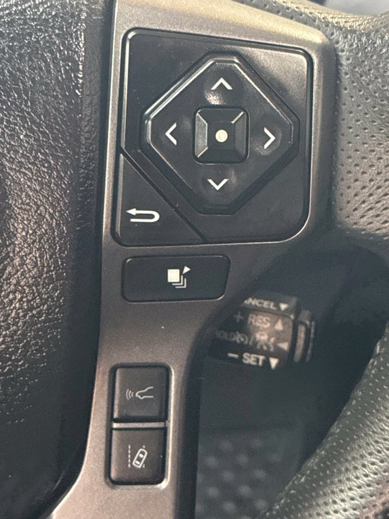 Used 2022 Toyota Tacoma TRD Sport AWD/4WD image 19
