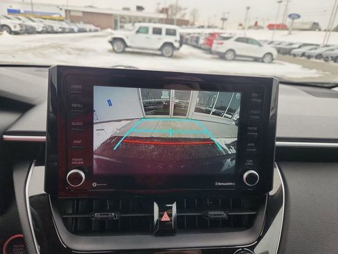 Used 2022 Toyota Corolla Cross LE image 17