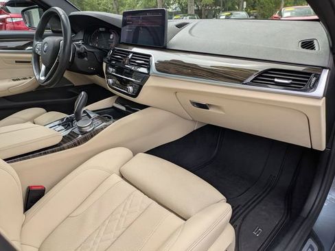 Used 2021 BMW 530i w/ Premium Package RWD image 30
