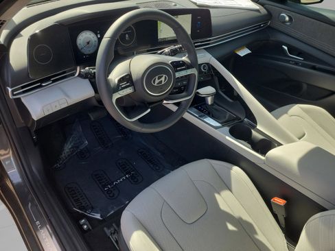 New 2026 Hyundai Elantra Limited image 21