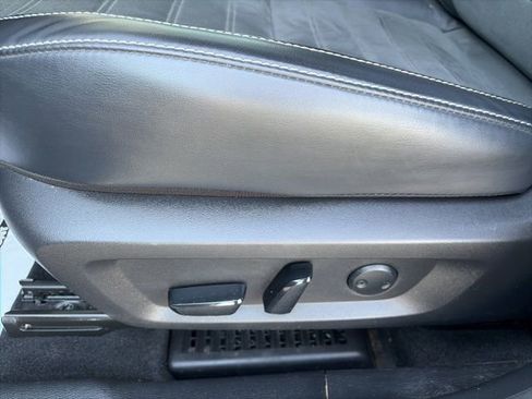 Used 2024 Mitsubishi Outlander SE image 10