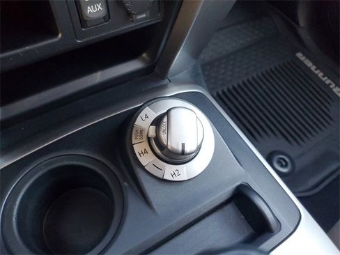 Used 2019 Toyota 4Runner SR5 Premium image 30