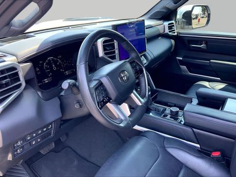 Used 2024 Toyota Tundra Platinum AWD/4WD image 18