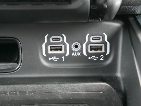 Used 2024 RAM 1500 Laramie image 23