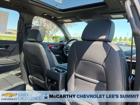 New 2026 Chevrolet Traverse Z71 w/ Enhanced Driving Package AWD/4WD image 39