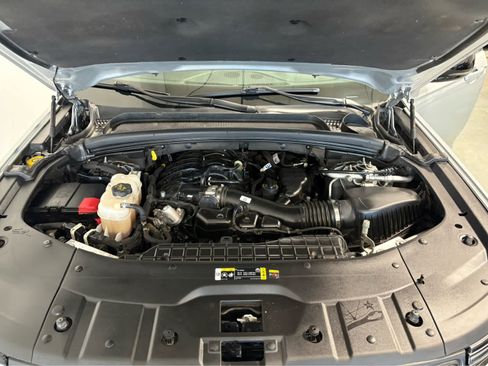 Used 2024 Jeep Grand Cherokee Altitude image 33