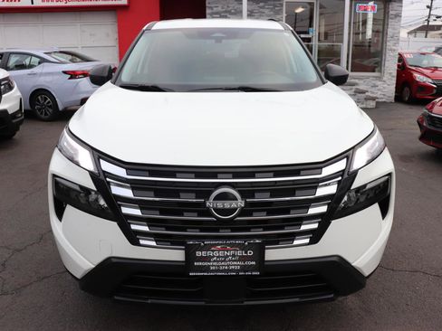 Used 2024 Nissan Rogue S FWD image 8