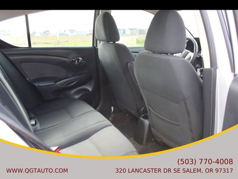 Used 2016 Nissan Versa SV image 18
