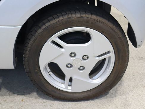 Used 2012 Mitsubishi i SE image 31