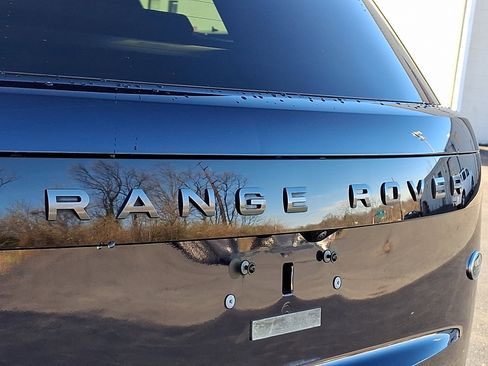 Used 2023 Land Rover Range Rover SE image 30