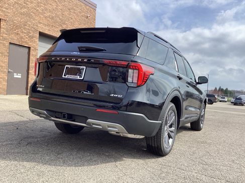 New 2026 Ford Explorer Active AWD/4WD image 2