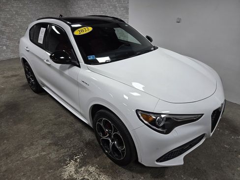 Used 2022 Alfa Romeo Stelvio Veloce image 67