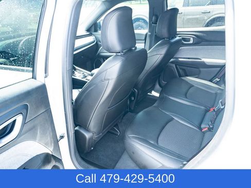 Used 2025 Jeep Compass Latitude AWD/4WD image 29