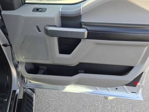 Used 2015 Ford F150 XLT w/ Equipment Group 301A Mid image 4