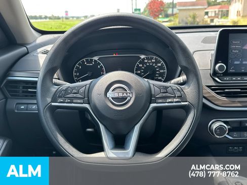 Used 2025 Nissan Altima 2.5 SV FWD image 28