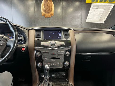 Used 2018 Nissan Armada Platinum image 21