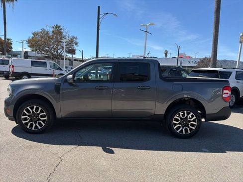 Used 2022 Ford Maverick Lariat w/ Lariat Luxury Package image 4