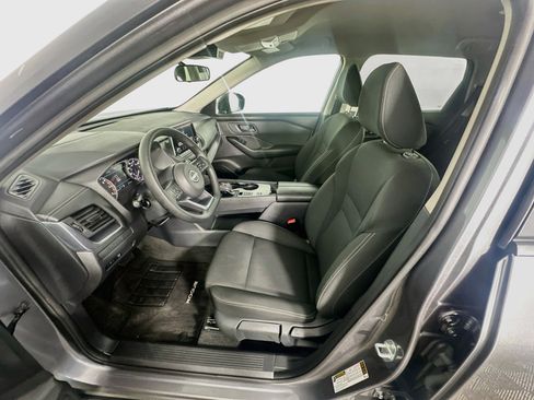 Used 2024 Nissan Rogue S FWD image 13