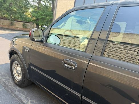 Used 2001 Ford F150 Lariat RWD image 35