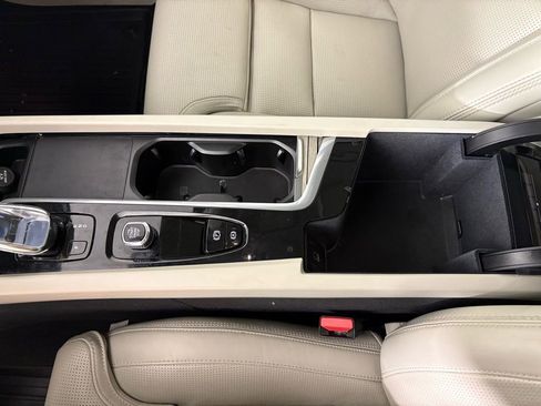 Used 2022 Volvo XC60 B5 Inscription w/ Advanced Package image 31