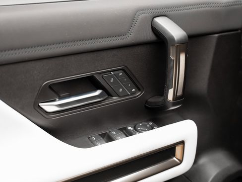 Used 2024 GMC Hummer EV 2X image 50