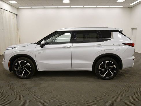 Used 2024 Mitsubishi Outlander SEL image 4