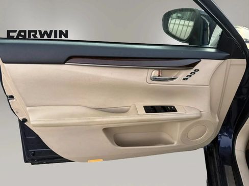 Used 2013 Lexus ES 350 w/ Luxury Pkg FWD image 11