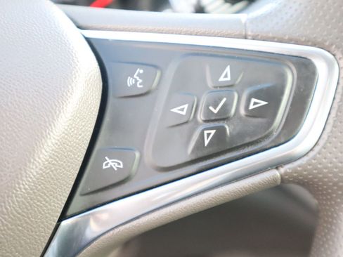 Used 2021 Chevrolet Malibu LT image 35