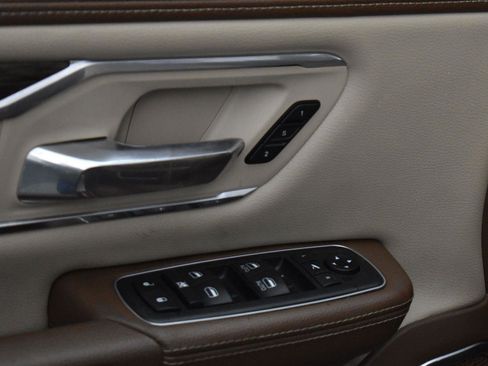 Used 2020 RAM 1500 Laramie AWD/4WD image 10
