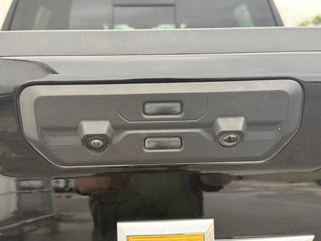Certified 2026 Chevrolet Silverado 1500 LTZ w/ Technology Package AWD/4WD image 15