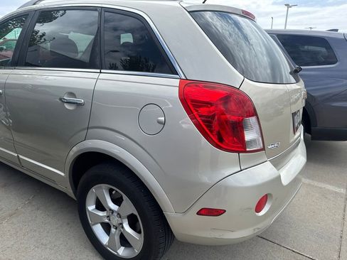 Used 2014 Chevrolet Captiva Sport LTZ FWD image 4