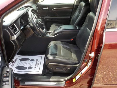 Used 2016 Toyota Highlander Limited Platinum image 11