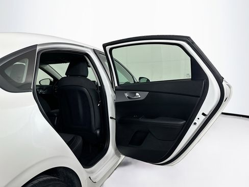 Used 2024 Kia Forte LXS image 27