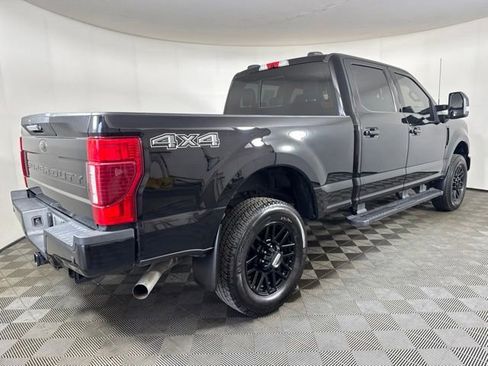 Certified 2022 Ford F250 Lariat w/ Black Appearance Package AWD/4WD image 3