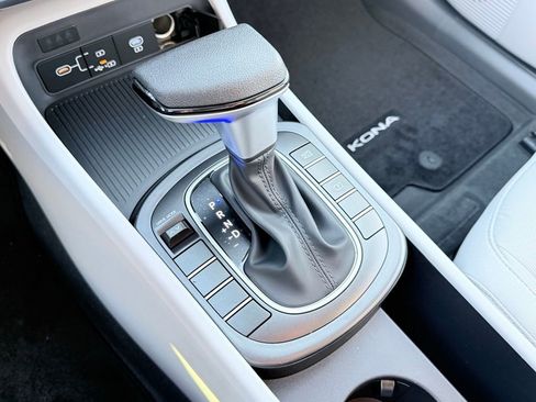 New 2026 Hyundai Kona SE image 19
