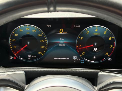Used 2023 Mercedes-Benz GLB 35 AMG 4MATIC image 24