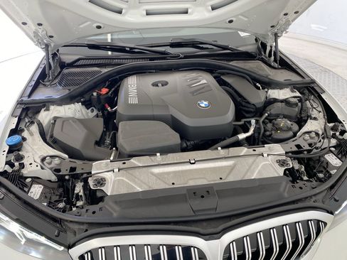 Used 2025 BMW 330i xDrive Sedan w/ M Sport Package image 32