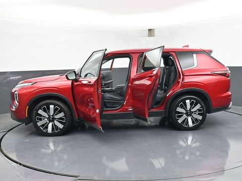 Used 2025 Mitsubishi Outlander SE FWD image 49