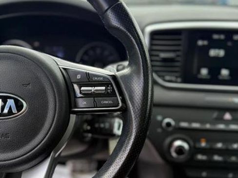 Used 2020 Kia Sportage S w/ S Sunroof Package image 17