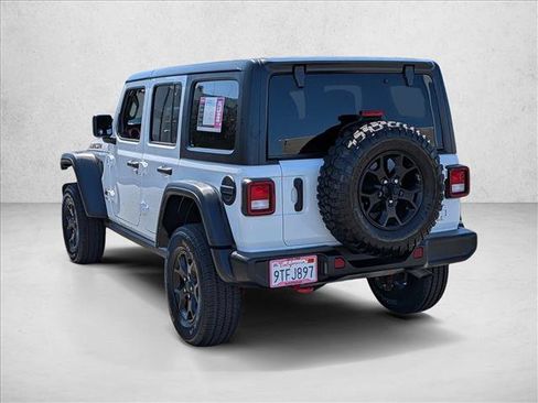 Used 2022 Jeep Wrangler Unlimited Rubicon AWD/4WD image 8