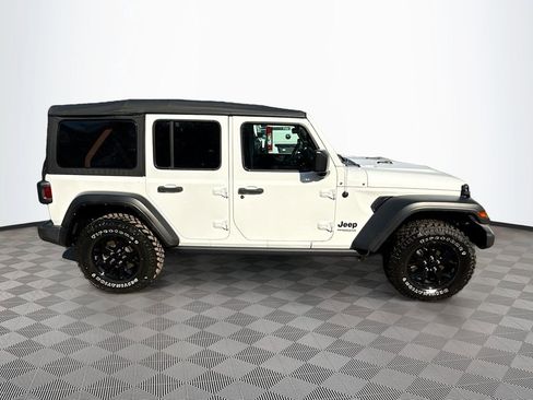 Used 2022 Jeep Wrangler Unlimited Sport AWD/4WD image 5