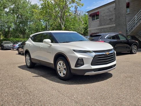 Used 2022 Chevrolet Blazer LT FWD image 2